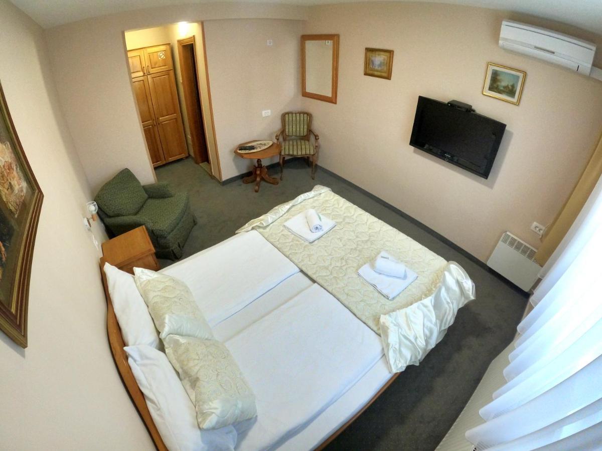 Pansion Stari Grad Hotel Сараево Екстериор снимка