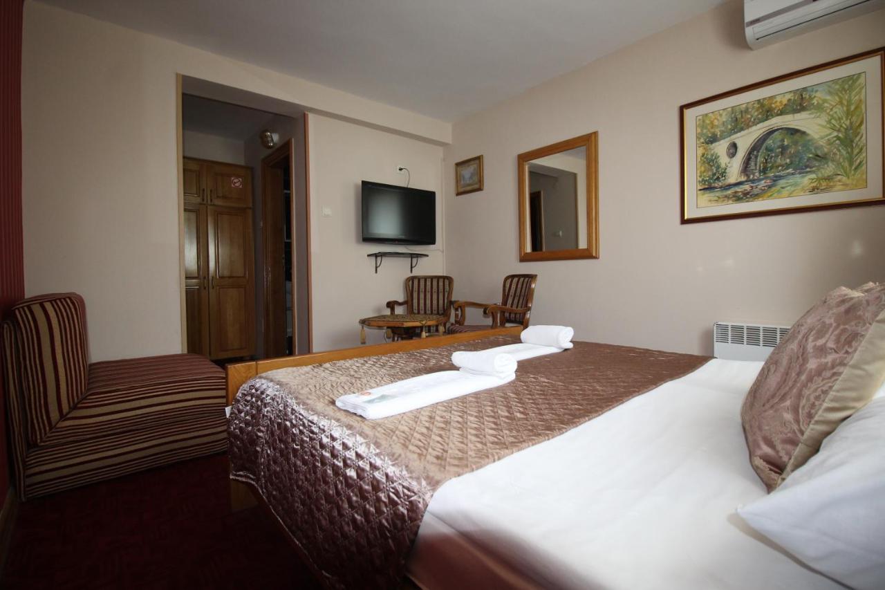 Pansion Stari Grad Hotel Сараево Екстериор снимка
