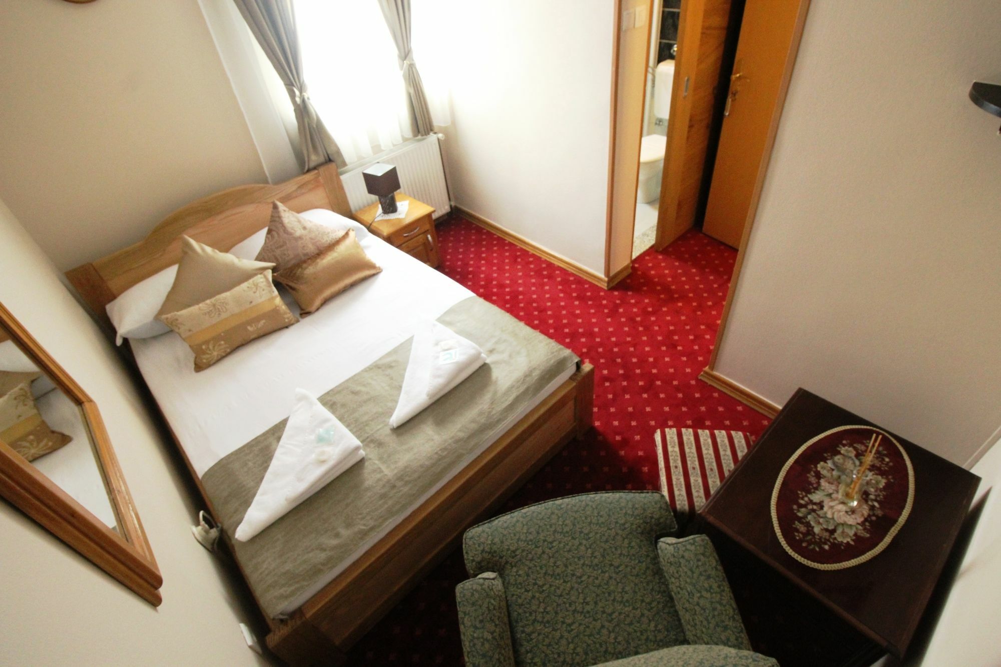 Pansion Stari Grad Hotel Сараево Екстериор снимка